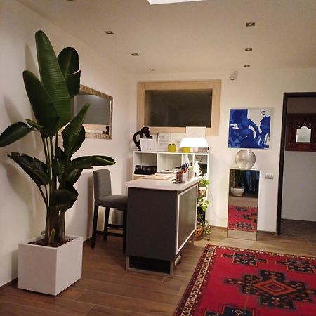 Bed & Breakfast Idomeneo 63 Лече Екстериор снимка