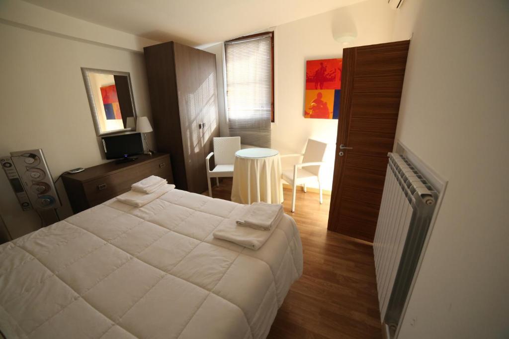 Bed & Breakfast Idomeneo 63 Лече Екстериор снимка